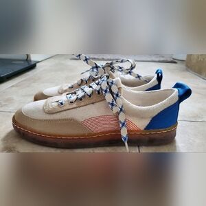Everlane Beige and Blue Sneakers